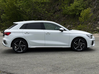 2023 Audi A3 Sportback 35 TFSI IV (8Y), белый, 1950000 рублей, вид 5