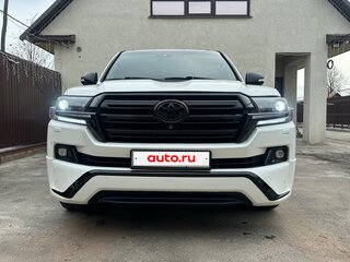 2015 Toyota Land Cruiser 200 Series Рестайлинг 1, белый, 4400000 рублей, вид 5
