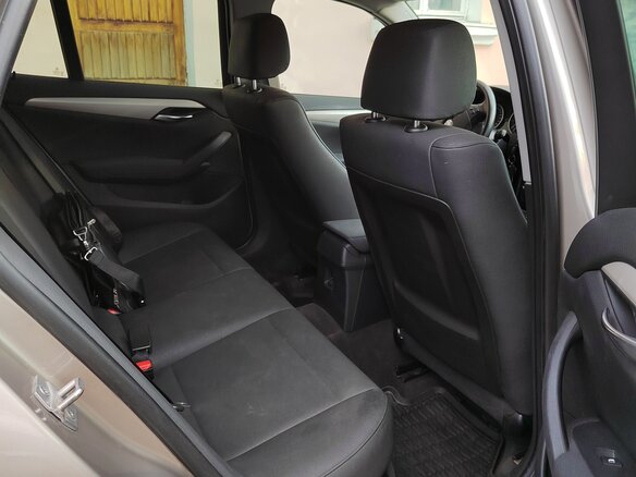 2013 BMW X1 20i I (E84) Рестайлинг, бежевый, 1550000 рублей - вид 9