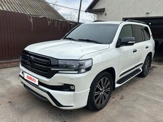 2015 Toyota Land Cruiser 200 Series Рестайлинг 1, белый, 4400000 рублей, вид 1