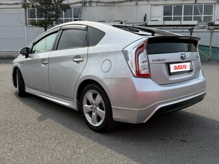 2014 Toyota Prius III Рестайлинг (XW30), серебристый, 1100000 рублей, вид 3