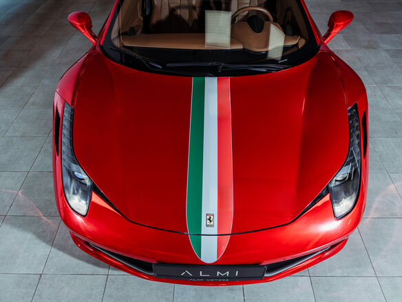 2011 Ferrari 458 Italia, красный - вид 5