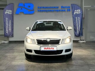 2011 Skoda Octavia II (A5) Рестайлинг, белый, 725000 рублей, вид 2