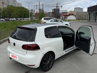 2012 Volkswagen Golf VI, белый, 700000 рублей, вид 3