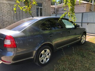 2012 Skoda Octavia II (A5) Рестайлинг, серый, 790000 рублей, вид 4
