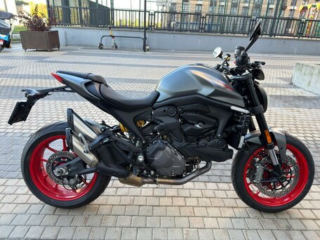 2024 Ducati Monster 937, серый, 1200000 рублей, вид 2
