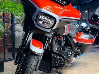 2024 Harley-Davidson CVO Street Glide, красный, 5850000 рублей, вид 2