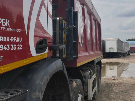 2021 Mercedes-Benz Arocs, красный, 8335000 рублей, вид 2