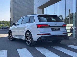 2025 Audi Q7 45 TFSI II (4M) Рестайлинг 2, белый, 12790000 рублей, вид 4