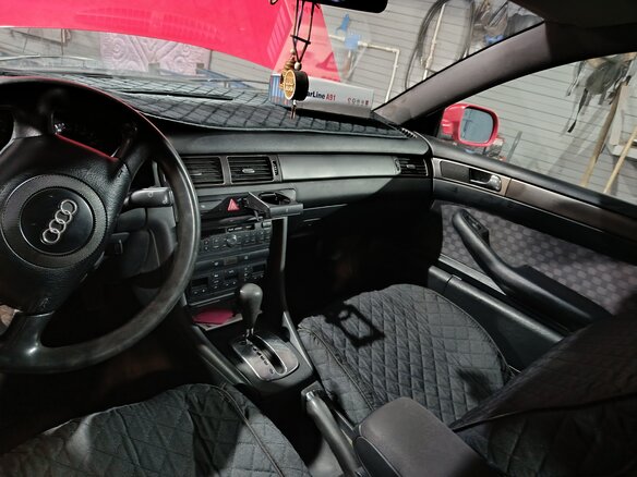 1997 Audi A6 II (C5), красный, 510000 рублей - вид 17