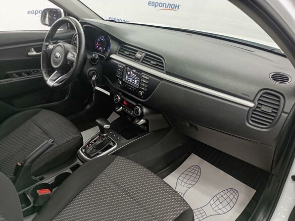 2019 Kia Rio IV, белый, 1105000 рублей - вид 10