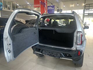 2026 Lada (ВАЗ) Niva Travel I Рестайлинг, серебристый, 1799000 рублей, вид 5