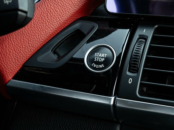 2014 BMW X6 M I (E71) Рестайлинг, белый, 3200000 рублей - вид 15