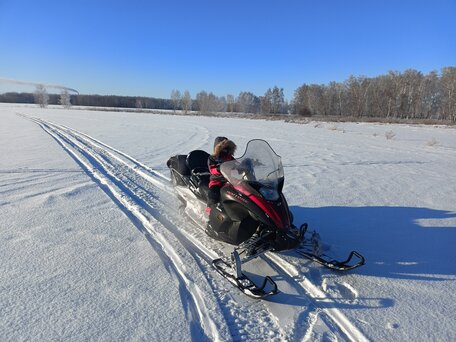 2011 Yamaha Venture, красный, 999999 рублей, вид 1