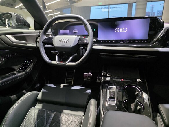 2026 Audi A5 L Sportback III (B10), чёрный, 6728580 рублей - вид 5