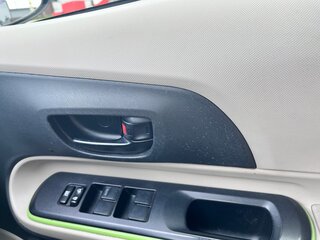 2014 Toyota Aqua I, чёрный, 830000 рублей, вид 4