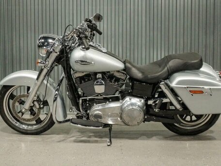 2012 Harley-Davidson Dyna Switchback, серебристый, 800000 рублей, вид 2