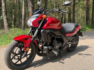 Honda CTX 700