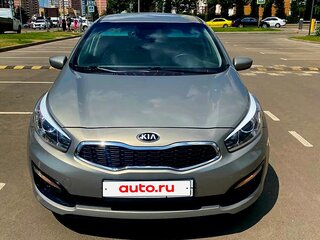 2017 Kia Ceed II Рестайлинг, золотистый, 1800000 рублей, вид 1