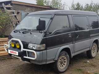 1992 Mitsubishi Delica III, серый, 850000 рублей, вид 2
