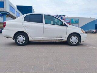 2001 Toyota Platz, белый, 250000 рублей, вид 3