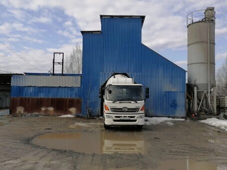 2013 Hino Бетоносмеситель, белый, 4500000 рублей, вид 3