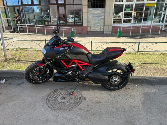 2014 Ducati Diavel Carbon, красный, 1150000 рублей - вид 9