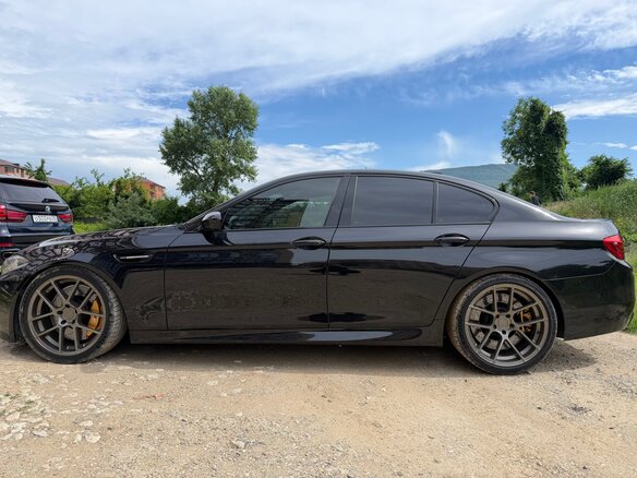 2013 BMW M5 V (F10), чёрный, 3500000 рублей