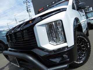 2022 Mitsubishi Delica D:5 I Рестайлинг, белый, 2174000 рублей, вид 3