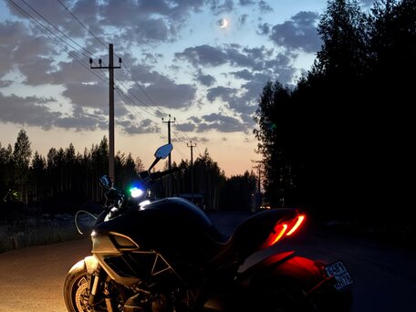 2012 Ducati Diavel Carbon, чёрный, 790000 рублей, вид 4