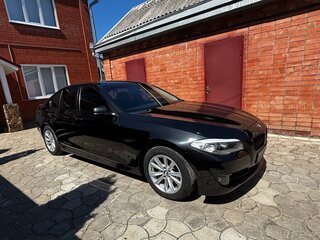 2013 BMW 5 серии 520i VI (F10/F11/F07), чёрный, 1770000 рублей, вид 4