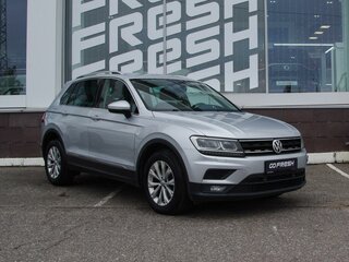 2019 Volkswagen Tiguan II, серебристый, 2440000 рублей, вид 1