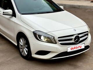 2015 Mercedes-Benz A-Класс 180 III (W176), белый, 1350000 рублей, вид 2