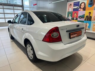 2011 Ford Focus II Рестайлинг, белый, 519000 рублей, вид 4
