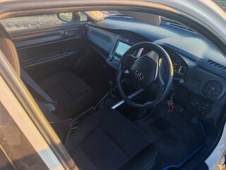 2017 Toyota Corolla Axio XI (E160, E170, E180) Рестайлинг 1, белый, 1240000 рублей, вид 5