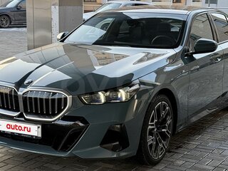 2023 BMW 5 серии 520i VIII (G60/G61/G68), зелёный, 6200000 рублей, вид 1