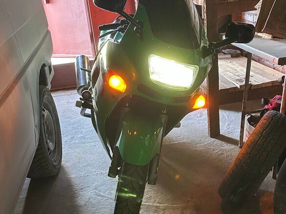 1996 Kawasaki ZZR 400, зелёный - вид 5