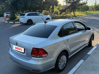 2017 Volkswagen Polo V Рестайлинг, серебристый, 1320000 рублей, вид 4