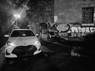 2021 Toyota Yaris IV, белый, 1160000 рублей, вид 4