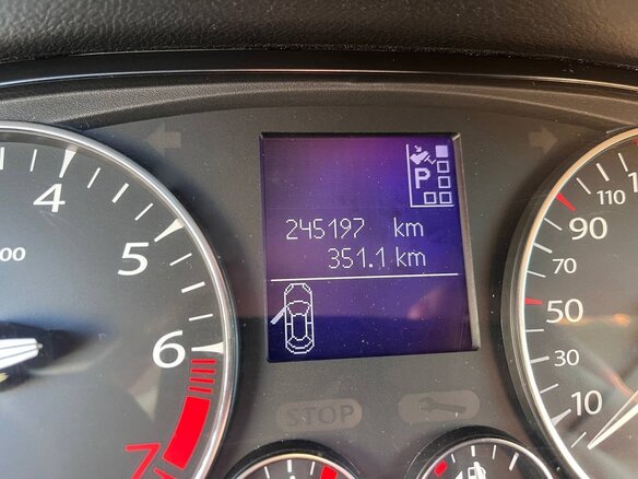 2010 Renault Latitude I, синий - вид 22