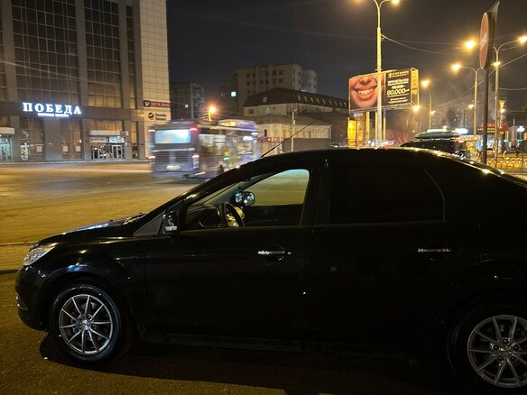 2011 Ford Focus II Рестайлинг, чёрный, 380000 рублей - вид 4