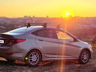 2013 Hyundai Solaris I, бежевый, 769000 рублей, вид 3