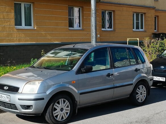 2005 Ford Fusion I, серебристый, 450000 рублей - вид 2