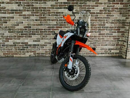 2025 KTM 390 Adventure R, белый, 889000 рублей, вид 1