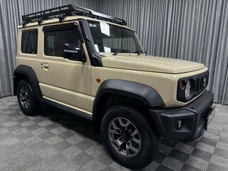 2022 Suzuki Jimny Sierra IV, бежевый, 2545000 рублей, вид 2
