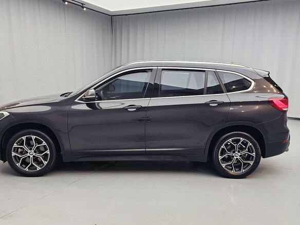 2022 BMW X1 Long 20Li sDrive II (F48) Рестайлинг, коричневый, 1900000 рублей - вид 6