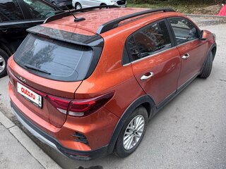 2021 Kia Rio X IV Рестайлинг, оранжевый, 1930000 рублей, вид 3