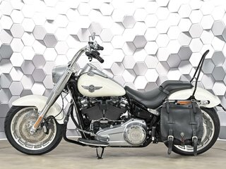 2017 Harley-Davidson Fat Boy, белый, 1699000 рублей, вид 4