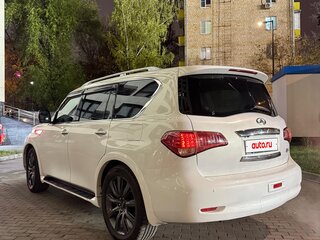 2011 Infiniti QX56 II, белый, 2200000 рублей, вид 2