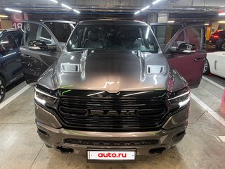 2021 Ram 1500 Crew Cab eTorque V, серый, 7550000 рублей, вид 4